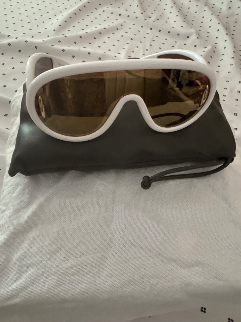 Loewe LW401081 25G Mirror Acetate Shield Sunglasses - Picture 6 of 10